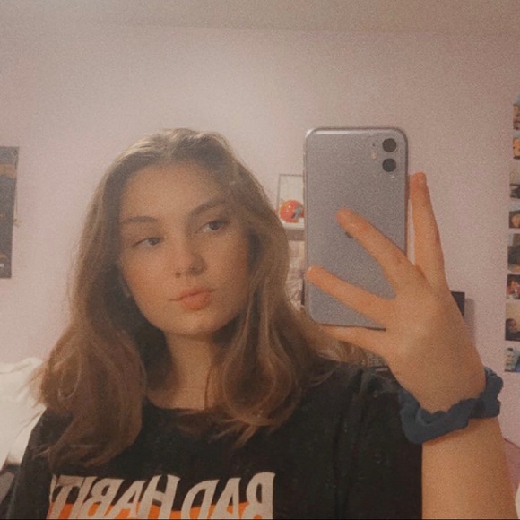 Meet your Posher, Rachel - Picture 1 of 1